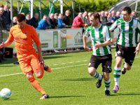 011 2016 Genemuiden HHC Hardenberg  02-07-2016: Voetbal: SC Genemuiden v HHC Hardenberg: Genemuiden/Jan Hooiveld (l) of HHC Hardenberg, Jacco Riemens (m), Erik Rotman (r) of Genemuiden/
